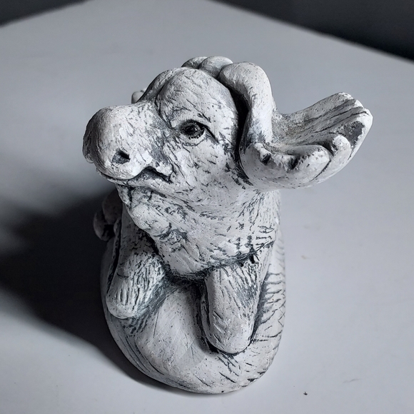 VTG Volcanic Ash Reclining Moose Figurine - Picture 3 of 7